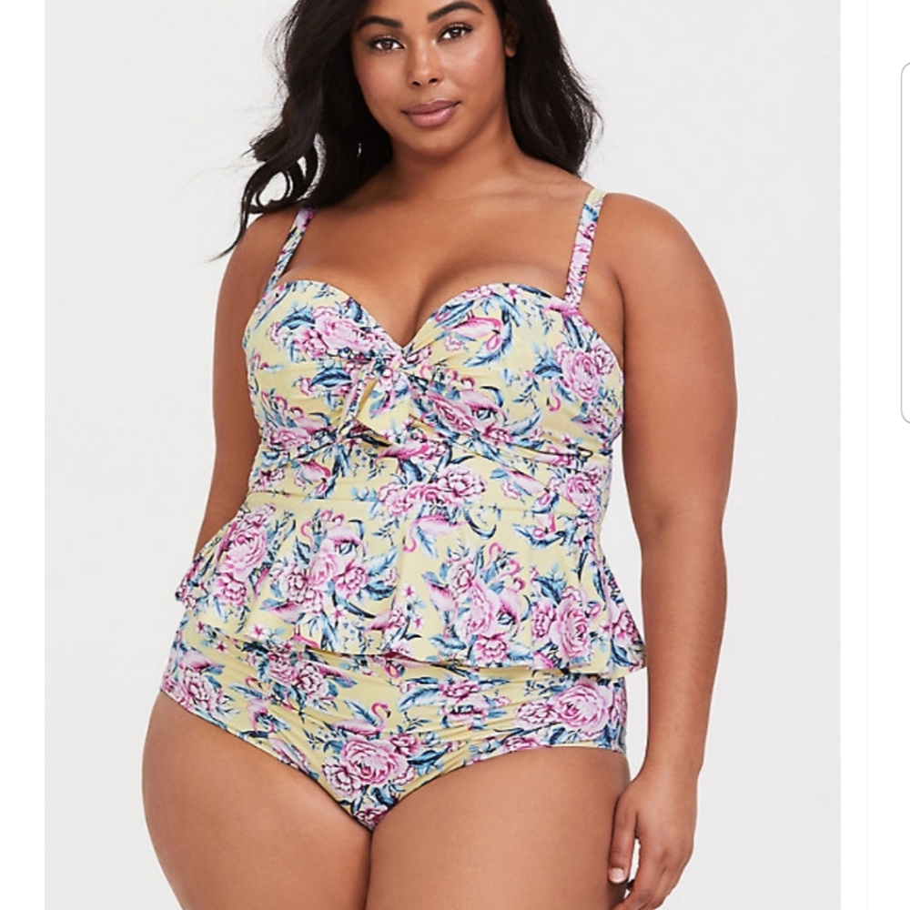 NEW Torrid size 3 swim top